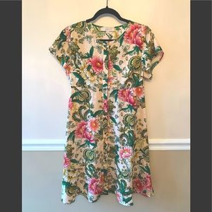 Flutter-sleeve button-front maternity dress